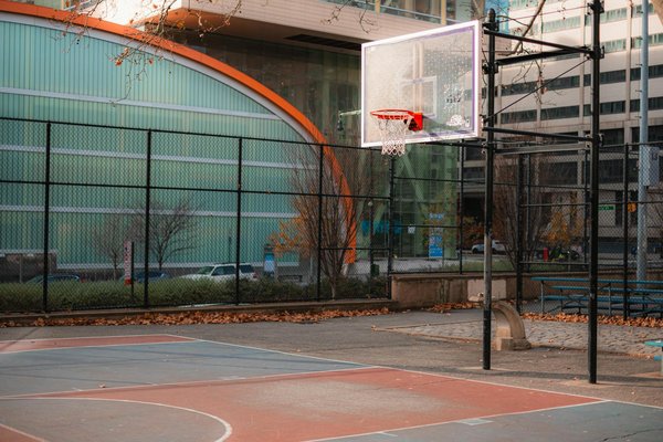 Unlocking throttle control: proven strategies to boost fuel efficiency while riding urban roads in the uk